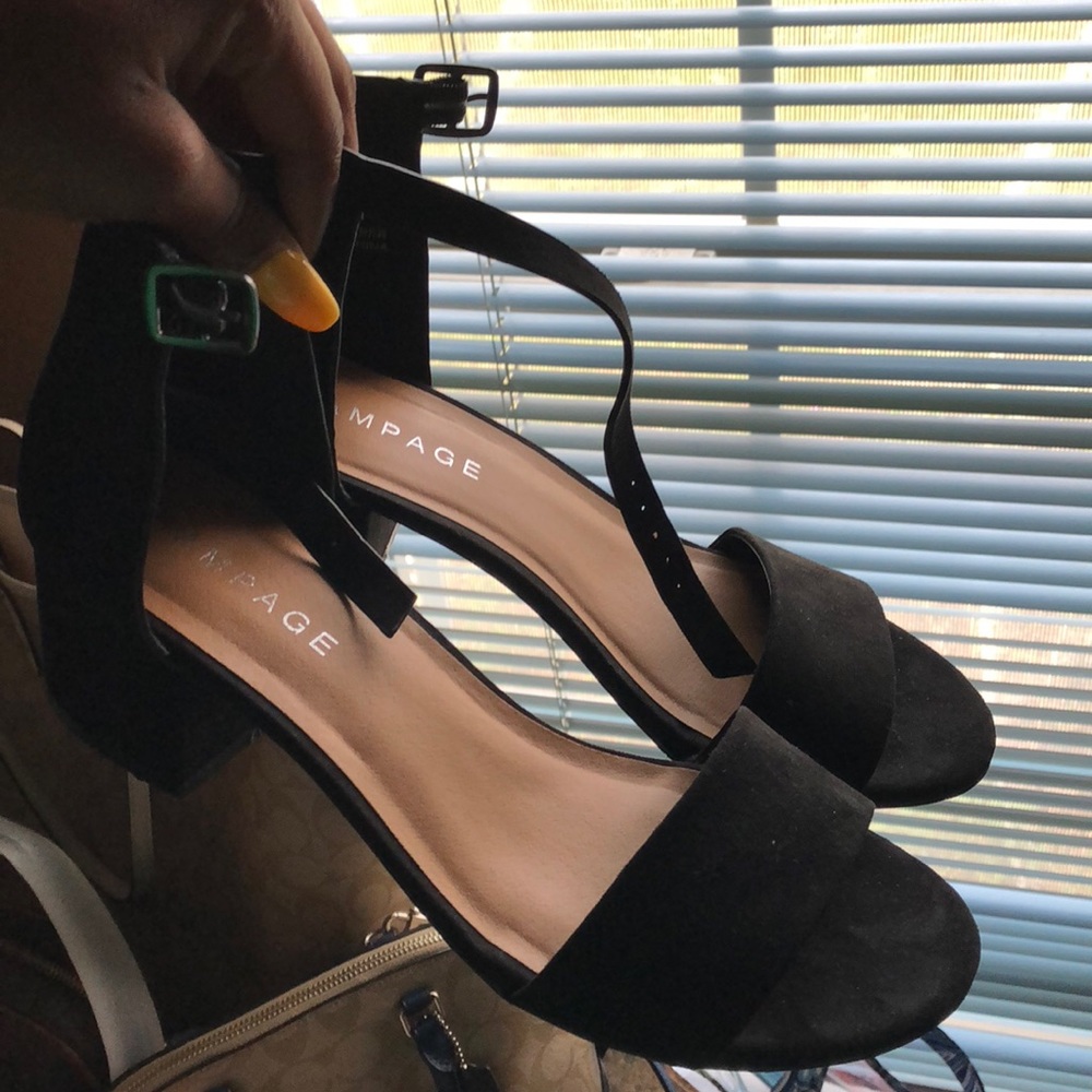 Heels black with thick heel